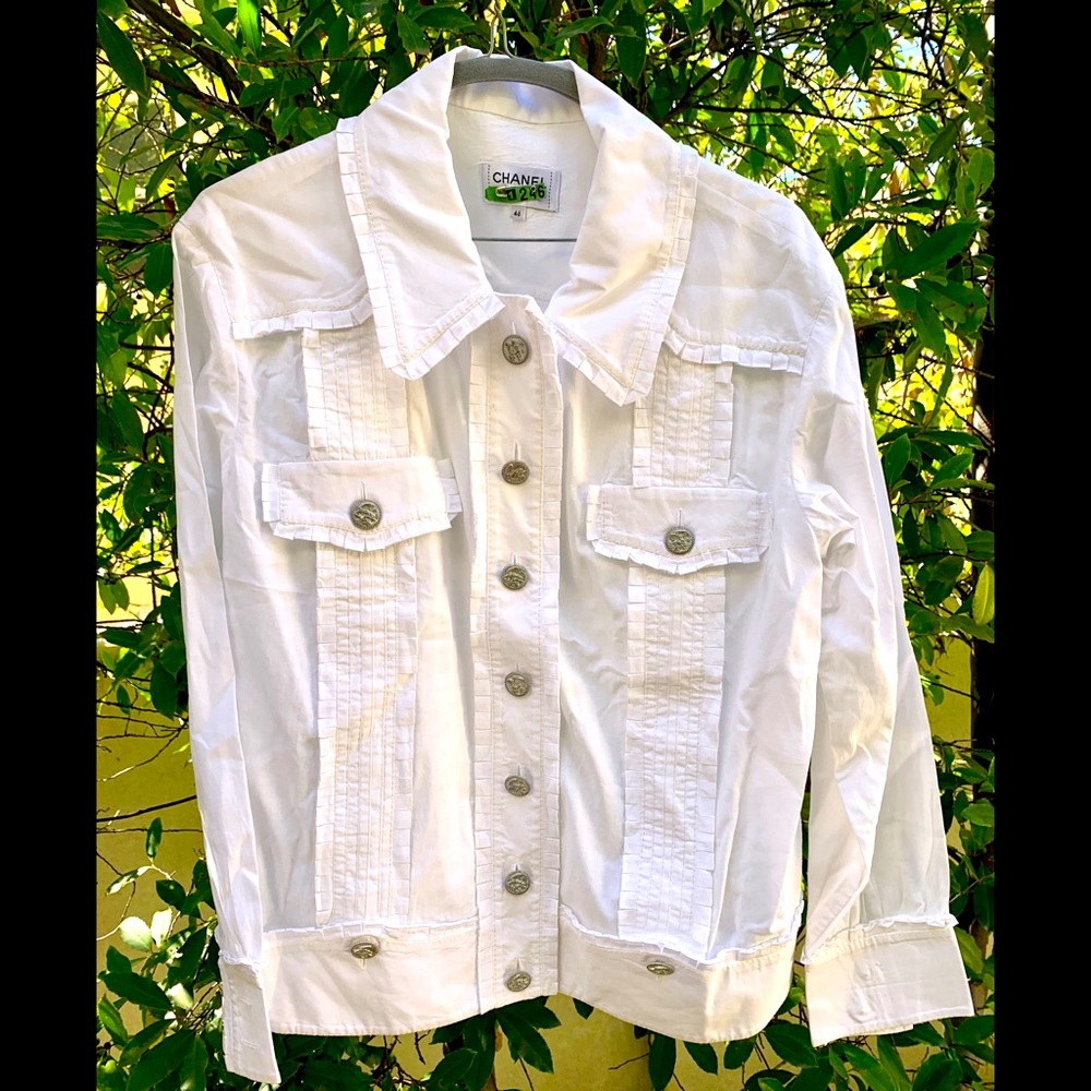 Chanel 17C Paris Cuba White Pleated Jacket COCO logo buttons sz 46